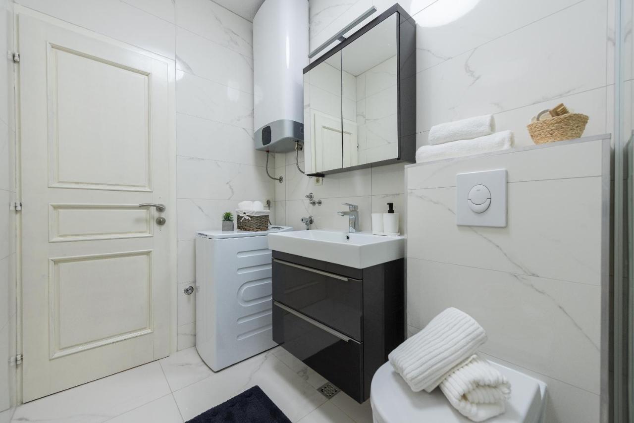 Apartment Sole Mio -Sea View Makarska Exterior foto